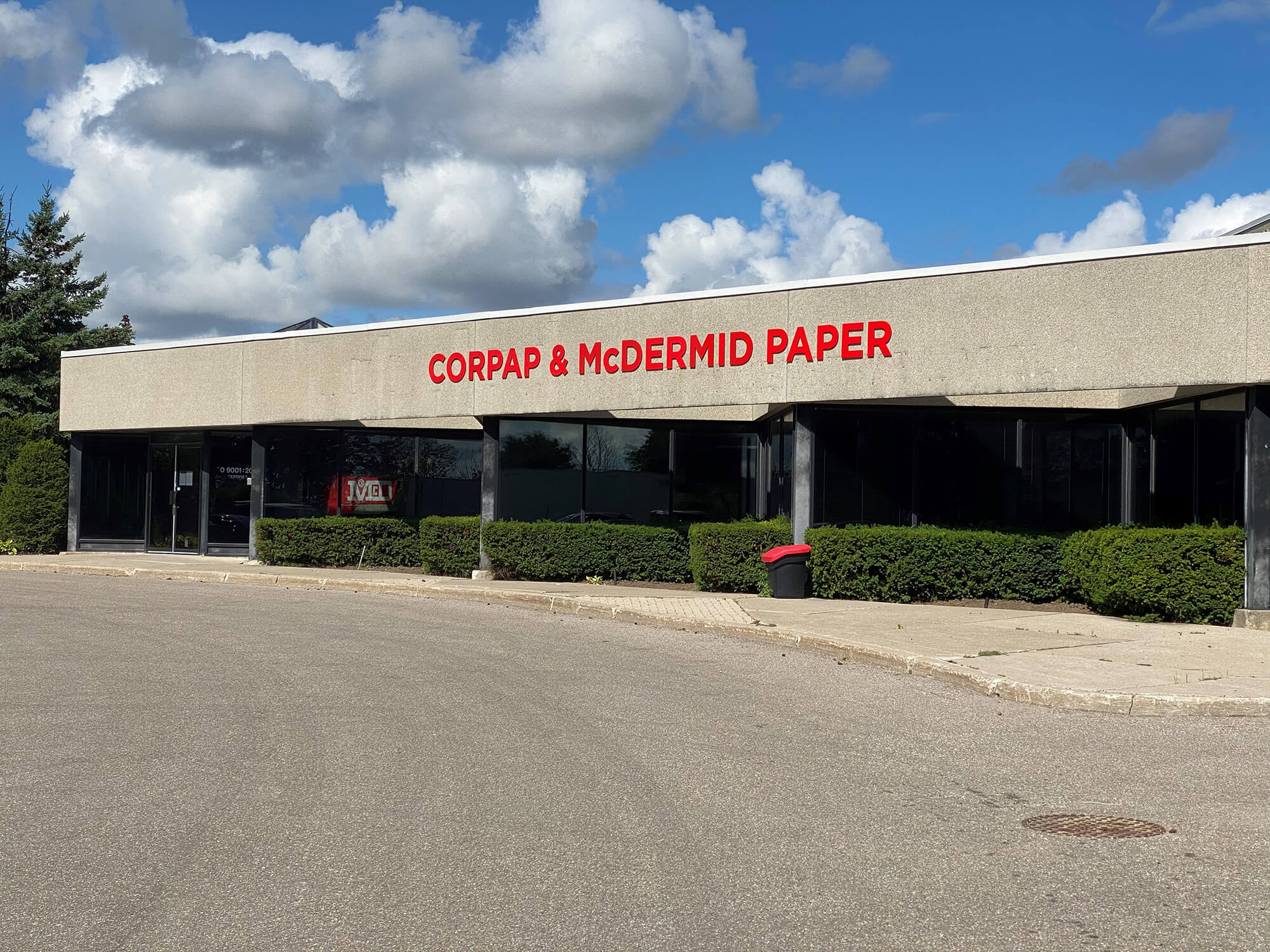 Leading Canadian Specialty Paper Roll Manufacturer